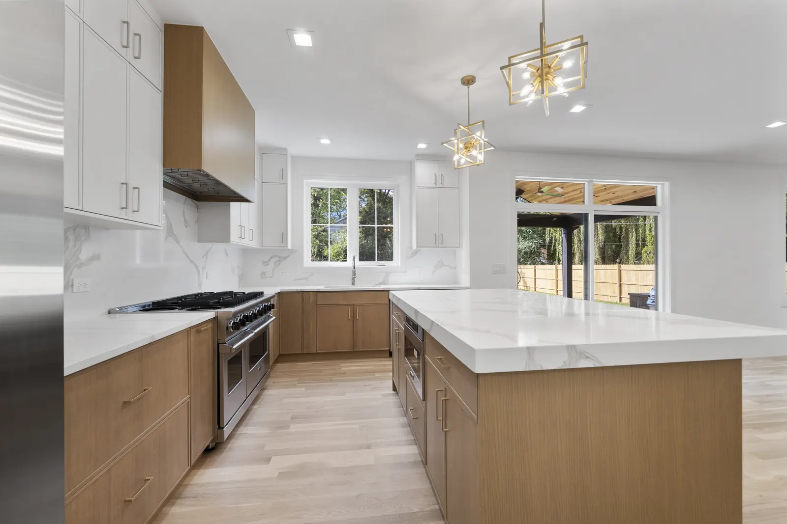 264 Churchill St. — Kitchen